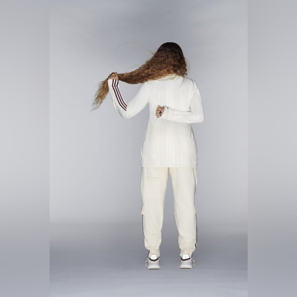 Adidas x IVY PARK - Drop 1 | Long sleeve soccer jersey,  Ecru (RARE) - Picture 13 of 13